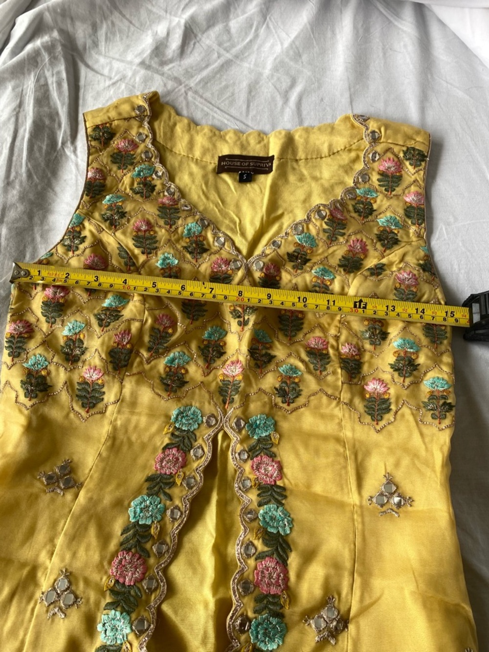 Yellow Embroidered Indian Kurta Set with Mirrorwork - Picture 7 of 8
